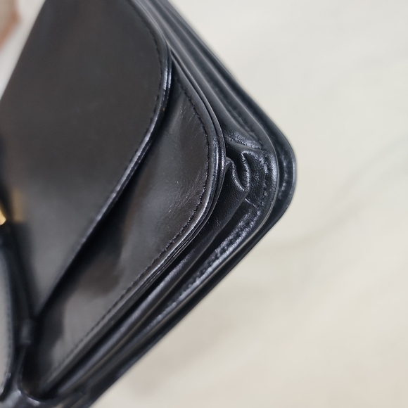 Loewe leather clutch with suede interior. - Picture 13 of 15